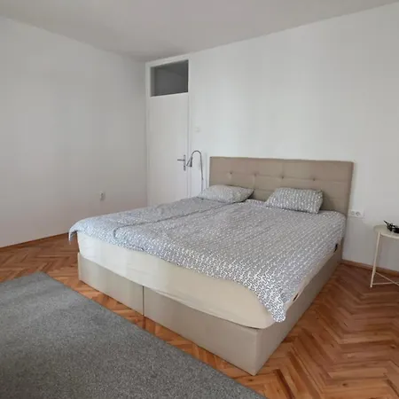 דירה Lorka באניה לוקה